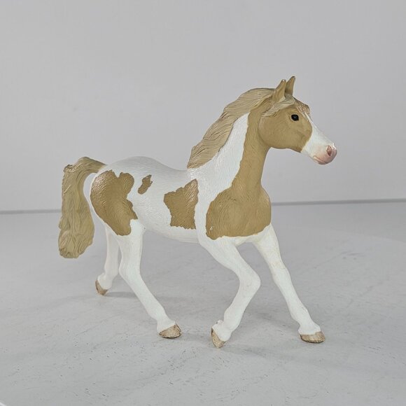 Schleich Paint Mare Pinto Horse 2018 Animal Figure 13884 Farm Toy - Picture 8 of 8